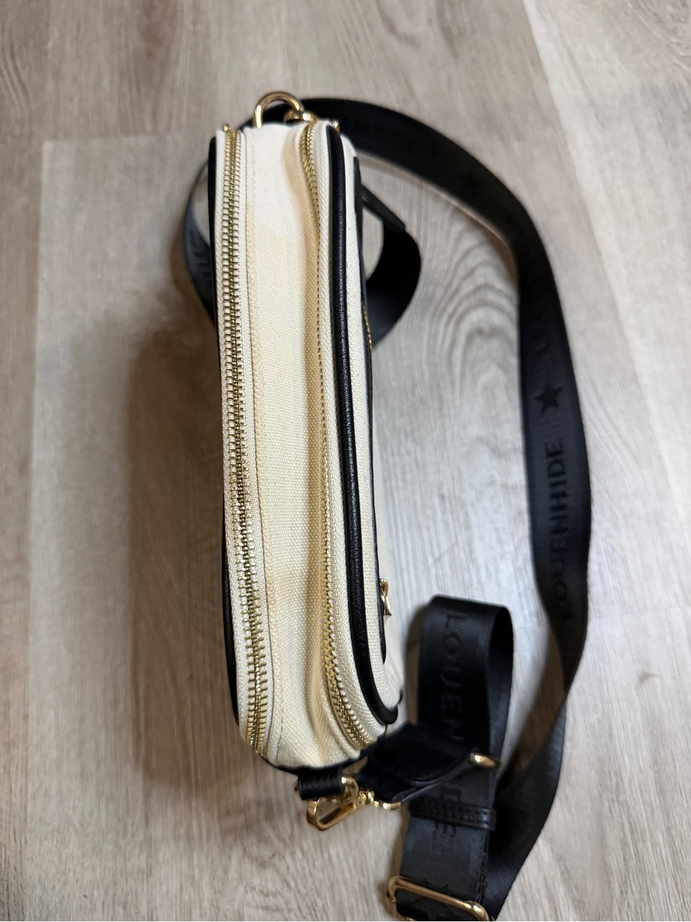 Louenhide Black & Cream Crossbody Messenger Bag - Picture 3 of 8